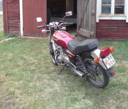 Utanför stallet